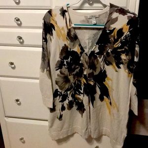 Isaac Mizrahi tunic length sweater. Large. Gray and yellow floral print.
